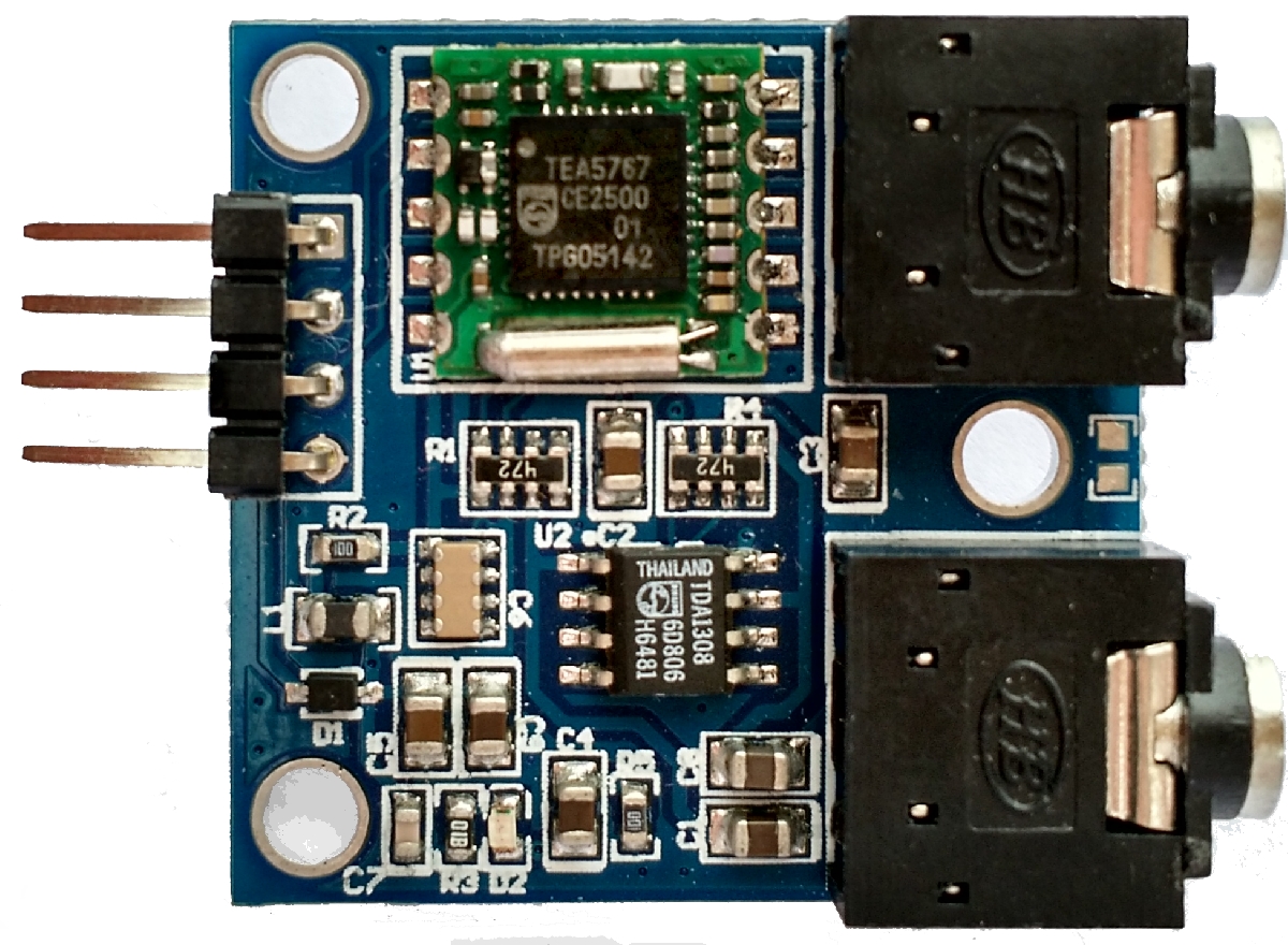 TEA5767 radio with headphone amplifier